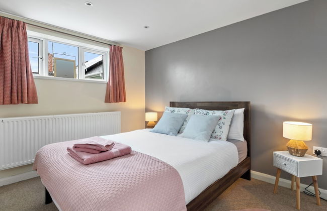 Charming 3-bed Apartment in Haverfordwest - Foto 2