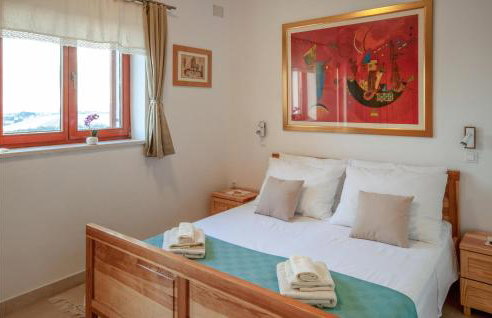 4 Bedroom Beautiful Home In Mravinci - Photo 24