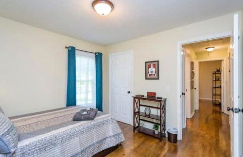 3 Bedroom Cottage Only 3 Miles from Downtown - Foto 15