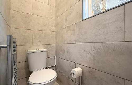 Modern Retreat - 3 Beds - Parking - Wifi - 15 mins to tube - Foto 16