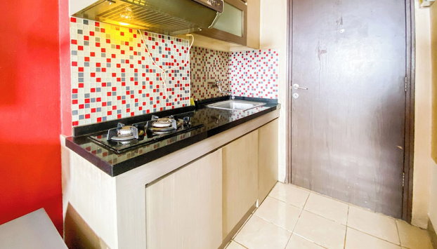 Serene Studio Room At 5Th Floor Suites @Metro Apartment - Foto 5, Cocina privada