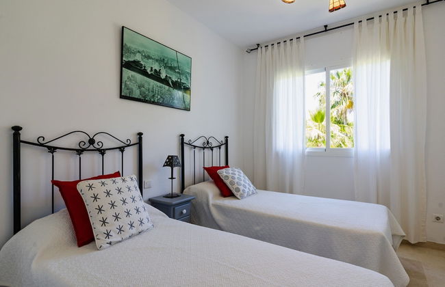 Apartment in Elviria Near Marbella Beach - Photo 3