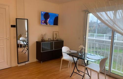 Charming Studio with Balneo Shower, Parking Included - Foto 17