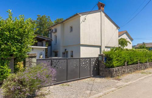 Cozy Home with Private Garden - Happy Rentals - Foto 22