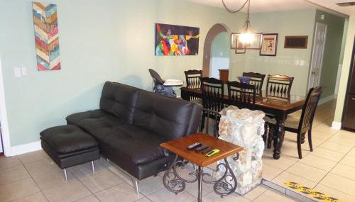 Perfecto Mundo 6, Orlando Area 4BR-2MB-3Bath Huge Pool, Ping Pong, Billiard, Disney Universal - Photo 2