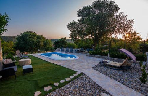 Kameni dvori - Photo 42