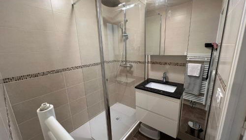 2 Pieces 50m2 proche metro - Foto 4, towels, Shower