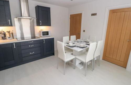 LunaRoxx, 6 Meadow Gardens, Kilgetty - Photo 7