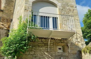 Maison du XVème au cœur du village médiéval - Foto 1