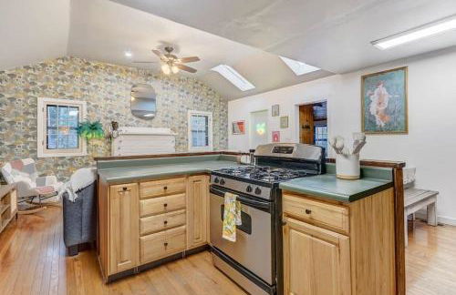 Chic chalet w/ hot tub, ping-pong, arcade bball - Foto 18