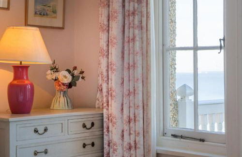 Bay House - Photo 26