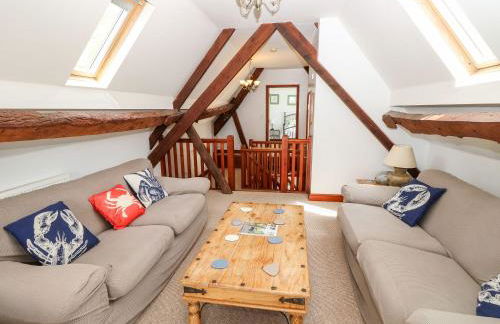 Beachcombers - Photo 5