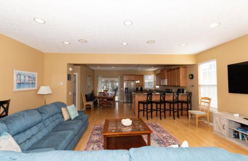 5 Bedroom Home in Old Homestead II - Photo 59