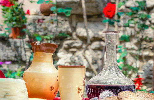 Nassibe Estate - Photo 27