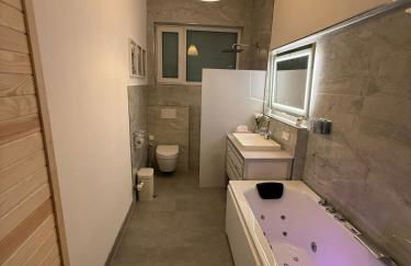 Bluestone Appartments - Whirlpool, Queensize Boxspring Bett, parking - Foto 19
