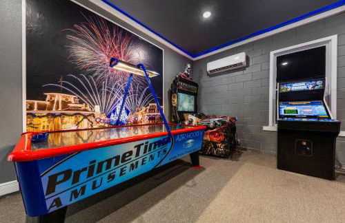 Happiest Home on Earth - Custom Pirate & Nature Bunks 8 King Suites Theater & Pool - Foto 33