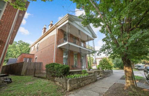 Spacious Historic 8-Bedroom Manor in Short North - Perfect for Large Groups - Foto 55