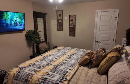 Spacious 4BR 3Baths Near Airport and La Plaza Mall - Photo 47