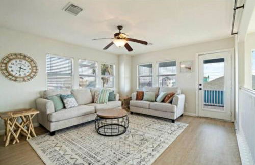 Beach house with large deck and patio - Foto 34