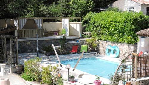 Châteaudouble : appartement au calme - Foto 1, Garden, sunbed, Garden view