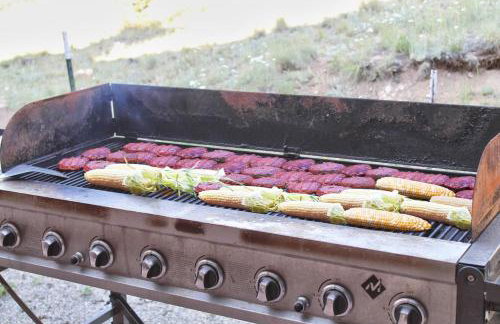 Awe Inspiring Mountain Lodge hot tub for large groups - Foto 21