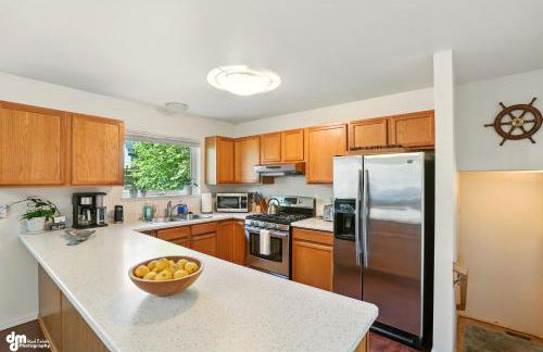 Coastal Place - BEST location in Downtown! - Photo 12