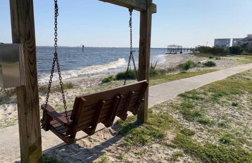 Downtown- Sunshine Cottage and Golf Cart - Foto 41