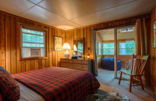 Gorgeous Chalet in the Poconos w/ Hot Tub! - Foto 26