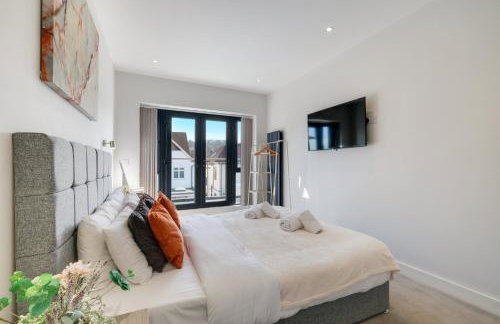 Luxury 5 Bedroom, 4 Bathroom Home in Purley - Foto 27