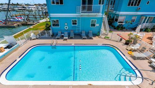 Waterfront Corner Suite Heated Pool Near Beach - Foto 5