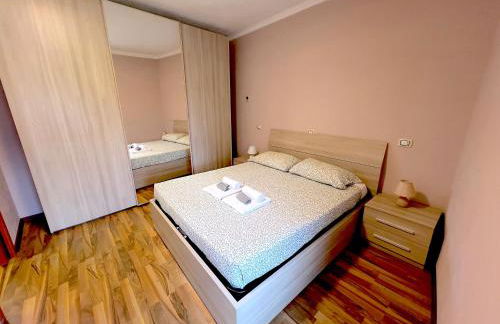 Dascio Lakefront with Private Garden and Parking - Foto 1