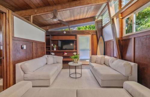 Stunning Lanikai Home just steps to the Ocean-Authentic Hawaiian Tropical Charm - Photo 27