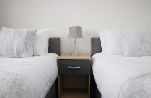 Family Home in the Charming Coastal Town of Barry - Foto 27