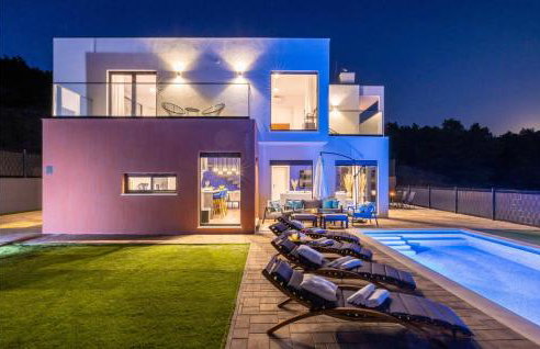 Amazing Home In Dicmo With Kitchen - Photo 16