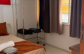 5 adultos, 2 quartos, Apartamento espaçoso em Copacabana, 5 minutos da Praia, metrô na Porta e garagem - Foto 23