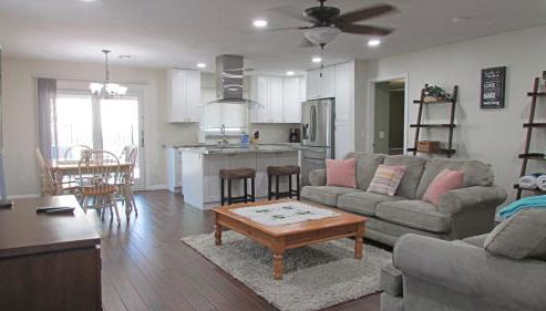 Cozy home near freeways w pool BBQ - Foto 5