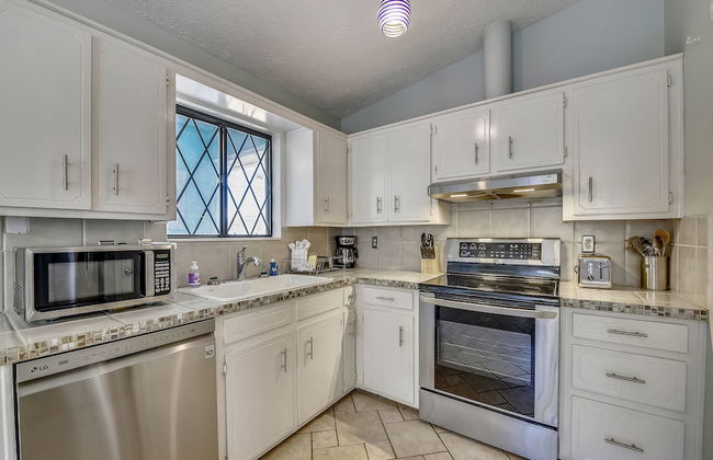 Emerald Sunset by Book That Condo - Photo 19