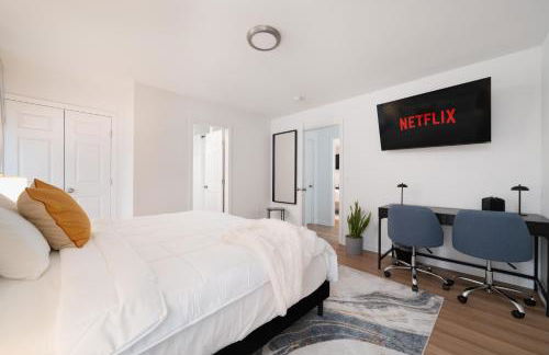 Upscale 4BR Retreat at the Reservoir! - Foto 21