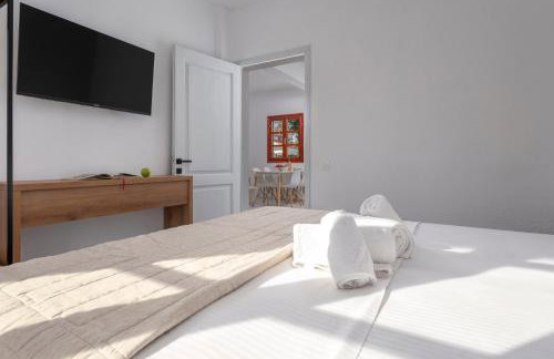 Eleon Suites & Apartments - Photo 28