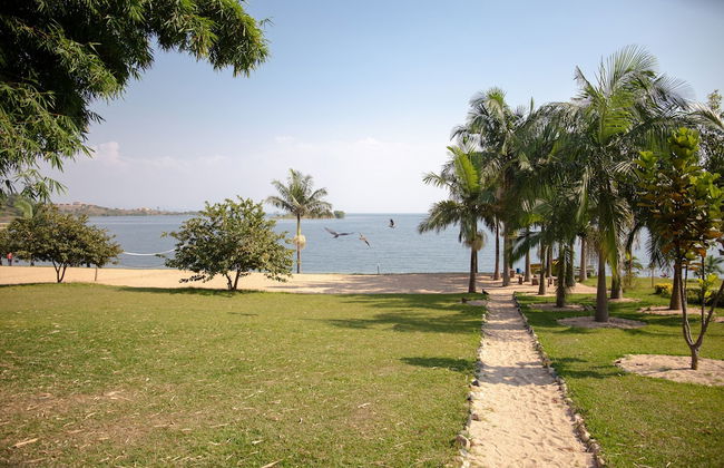 Room in Lodge - Find a Quiet Beach Resort at Rushel Kivu Resort! - Foto 18