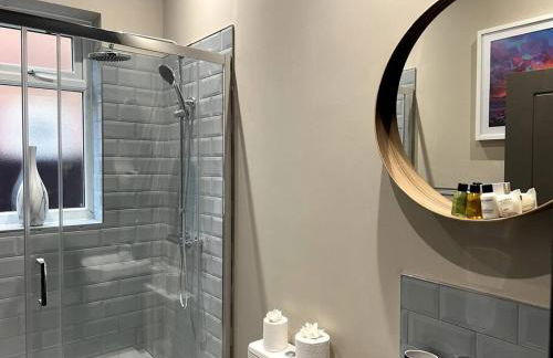 University Apartment • Sleeps 8 - Foto 18