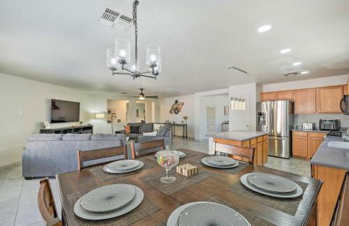 2 Mi to State Farm Stadium! Family-Friendly Home - Photo 7