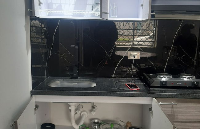 Near the Embassy Studio Apartment - Foto 7