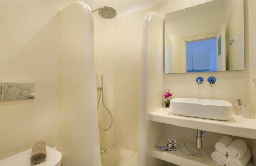 La Mer Seaside Apartments - Photo 16