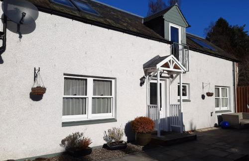 Pinewood Cottage - Quiet and peaceful Blairgowrie - Photo 1