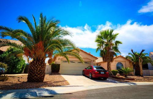 Luxury 1900 SQ FT House Huge 46 FT Pool & Hot SPA - Foto 2