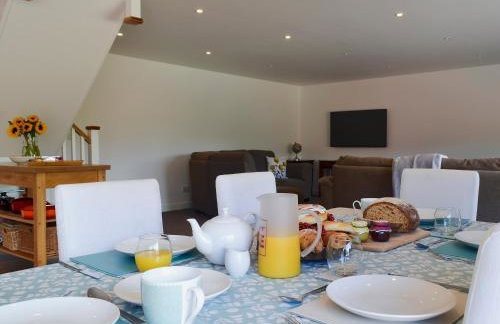 Reeds Farmhouse - Photo 4