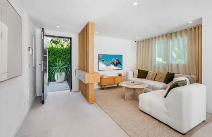 VACATION MARBELLA I Villa Ava, Private Heated Pool, Rooftop Hot Tub, Sauna, Luxury Interior, Golf and Sea Nearby - Foto 47