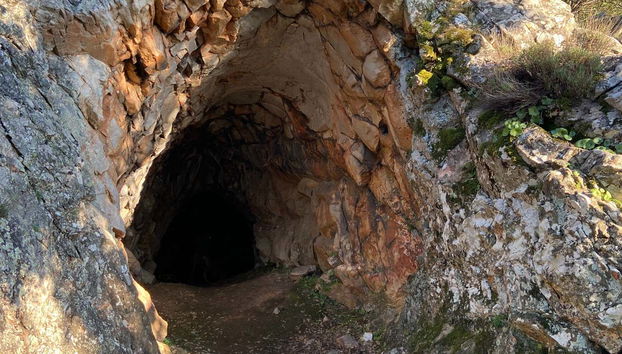 Entrada da gruta Prado del Azogue