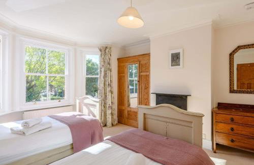 5 Bed in Godshill NFL35 - Photo 18